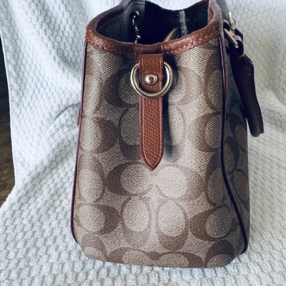 Coach Savannah Small Carryall • Signature Canvas • Crossbody Satchel - Picture 5 of 13